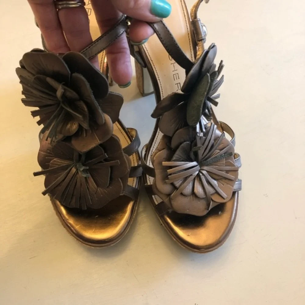 Marc Fisher‎ Bronze Floral Cork Heels